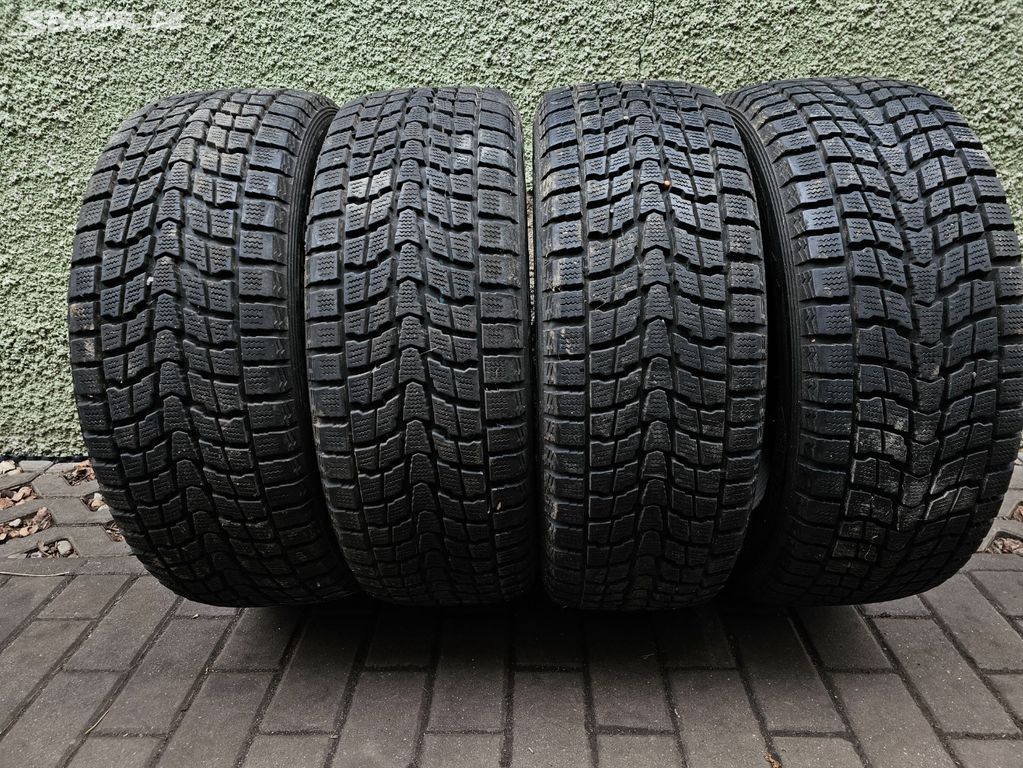 Pneumatiky pneu 235/55 R18 zimní Dunlop 4ks