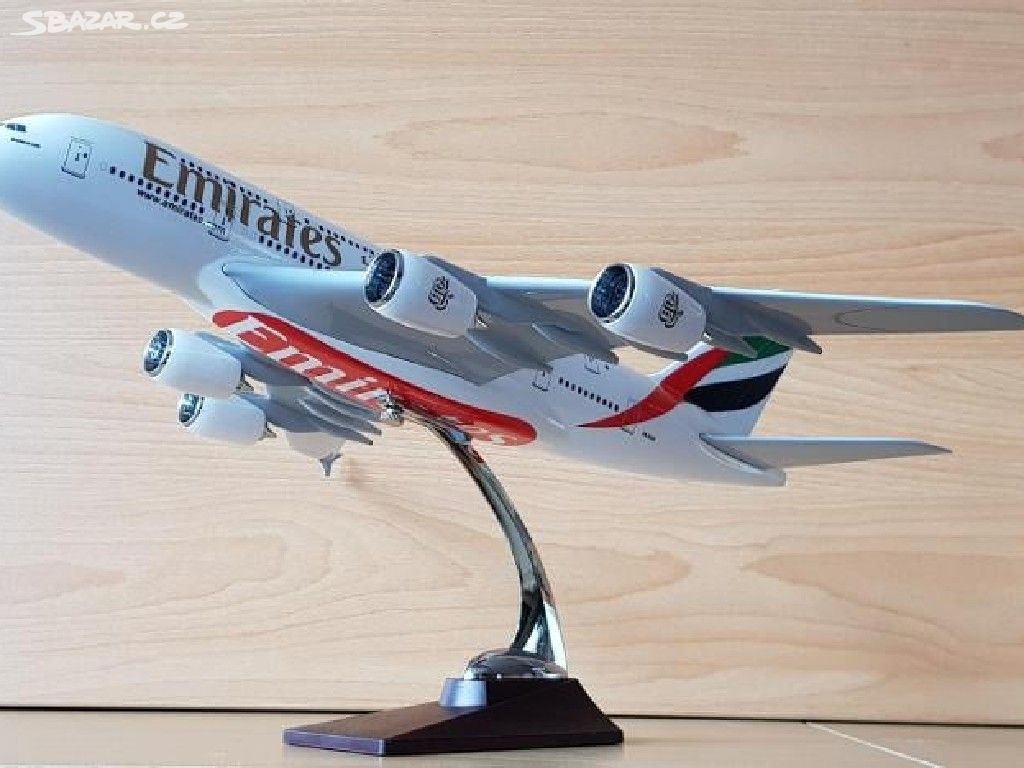 EMIRATES A380 VELKÝ MODEL