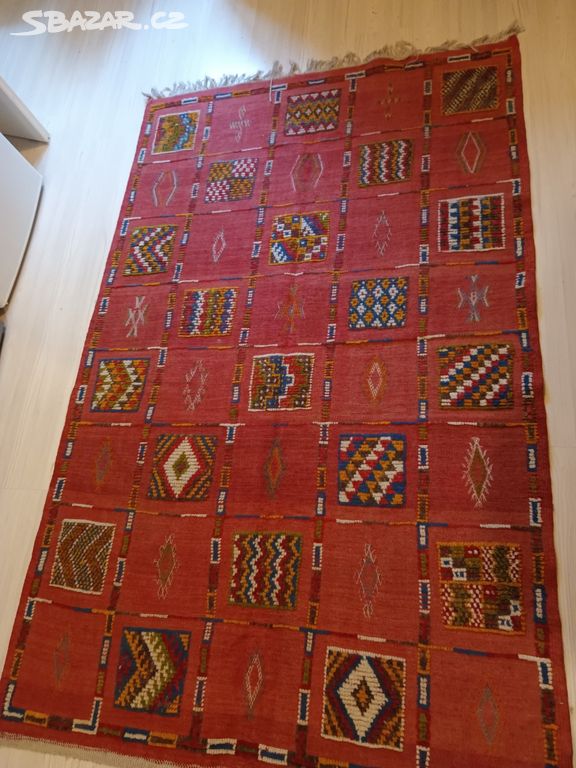 Starý nomádský ,berberský koberec 210 x 133