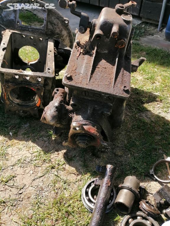 Náhradní díly na 1203 cena za vše - Plzeň - Sbazar.cz