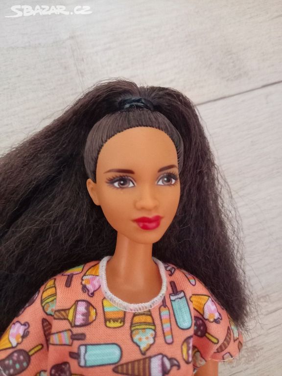 Sběratelská panenka Barbie fashionistas č.56