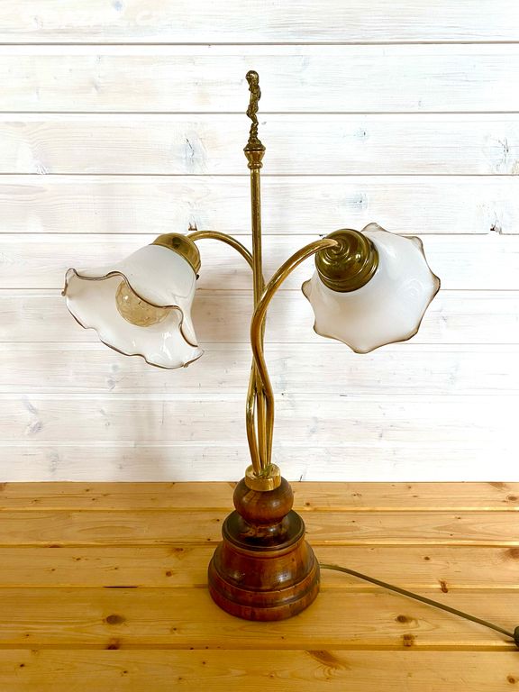 Stará krásná mosazná romantická lampa