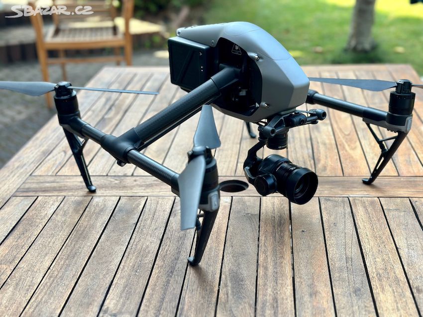 Prodám dron Inspire 2 + X5s s příslušenstvím
