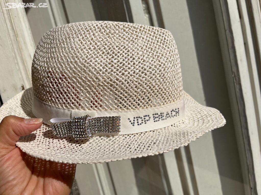 dámský klobouk s třpitkami, plážový letní klobouk
