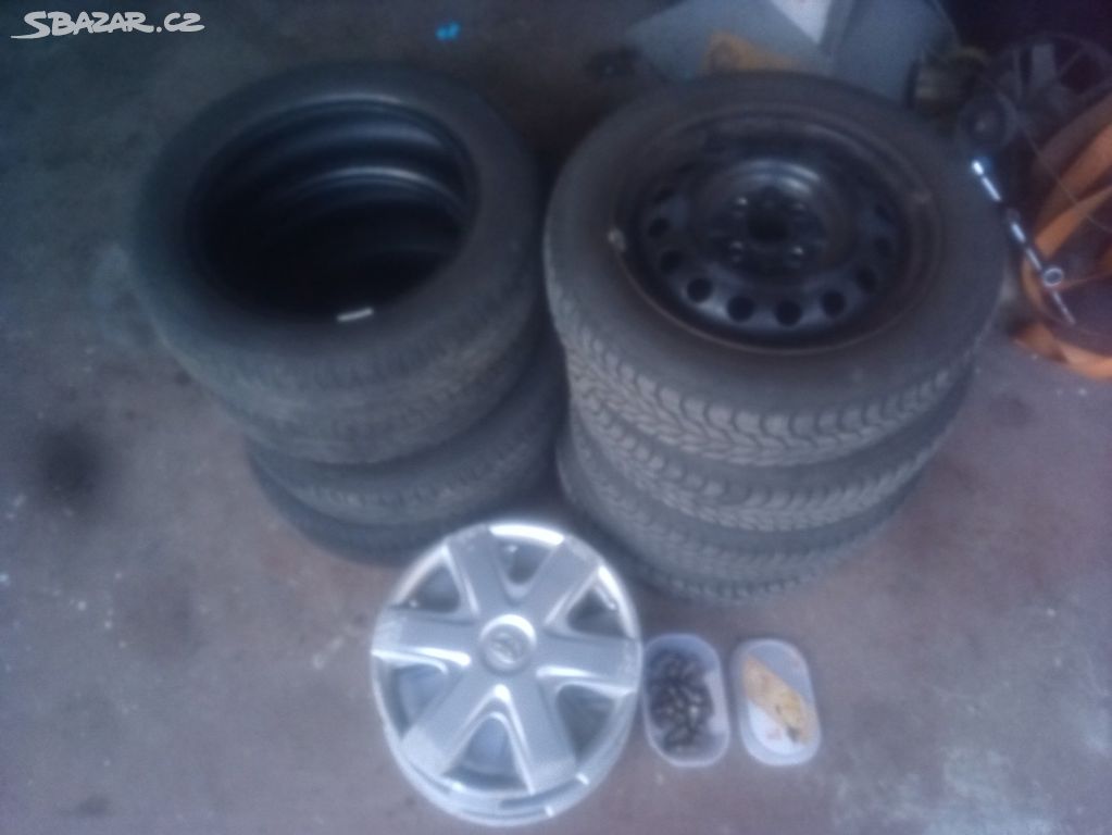 Letní a zimní sada Toyota Aygo 155/65R14 s poklice