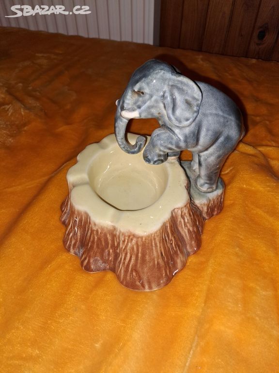 keramický popelník slon