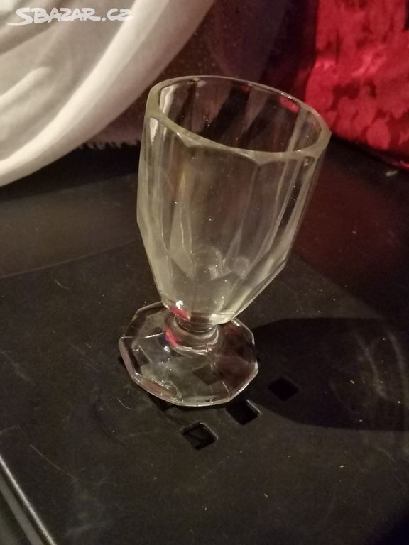 Stará sklenička grogovka