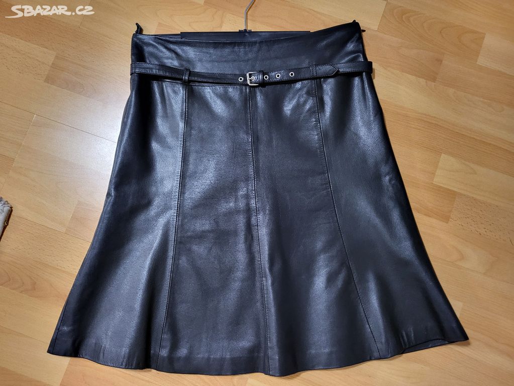 Luxusní černá kožená sukně vel. 40