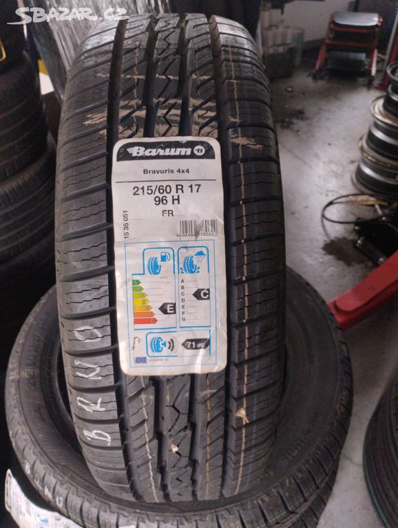 Letní pneu Barum Bravuris 4x4 215/60 R17