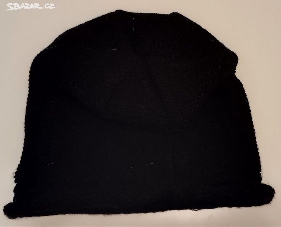 Černá čepice dámská - velikost UNI - kvalitní