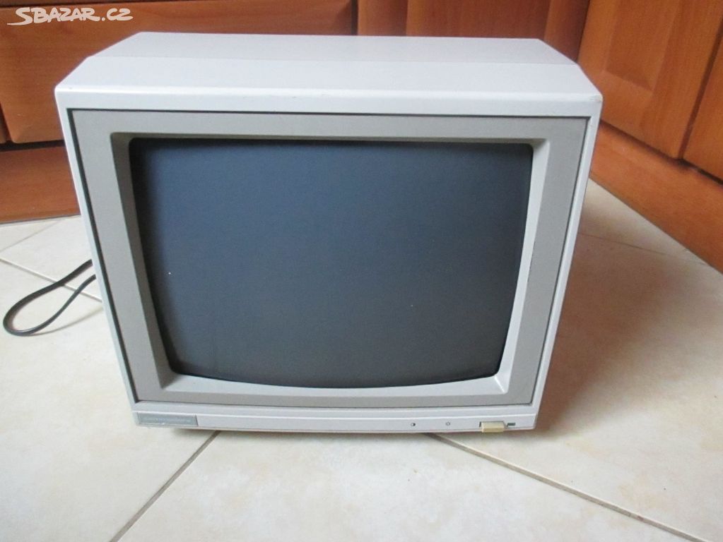 Nabízím starý monitor k PC Commodore.