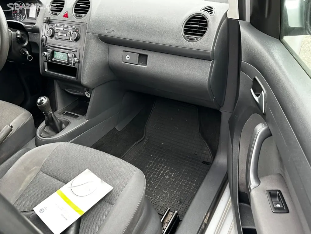 VW Caddy Maxi 2.0CNg, r.2014,Čr,serviska, Odpocet - fotka 6