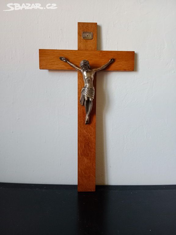 Kříž bukový s kovovým Ježíšem 1940