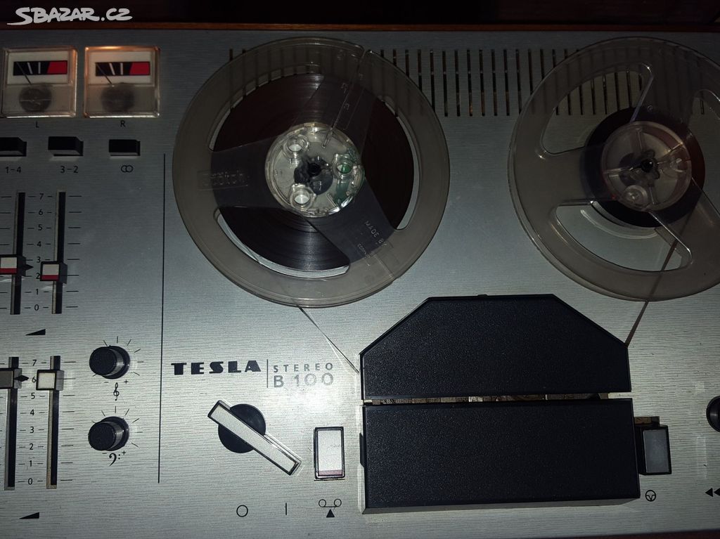 Legendární kotoučový magnetofon TESLA B100 stereo