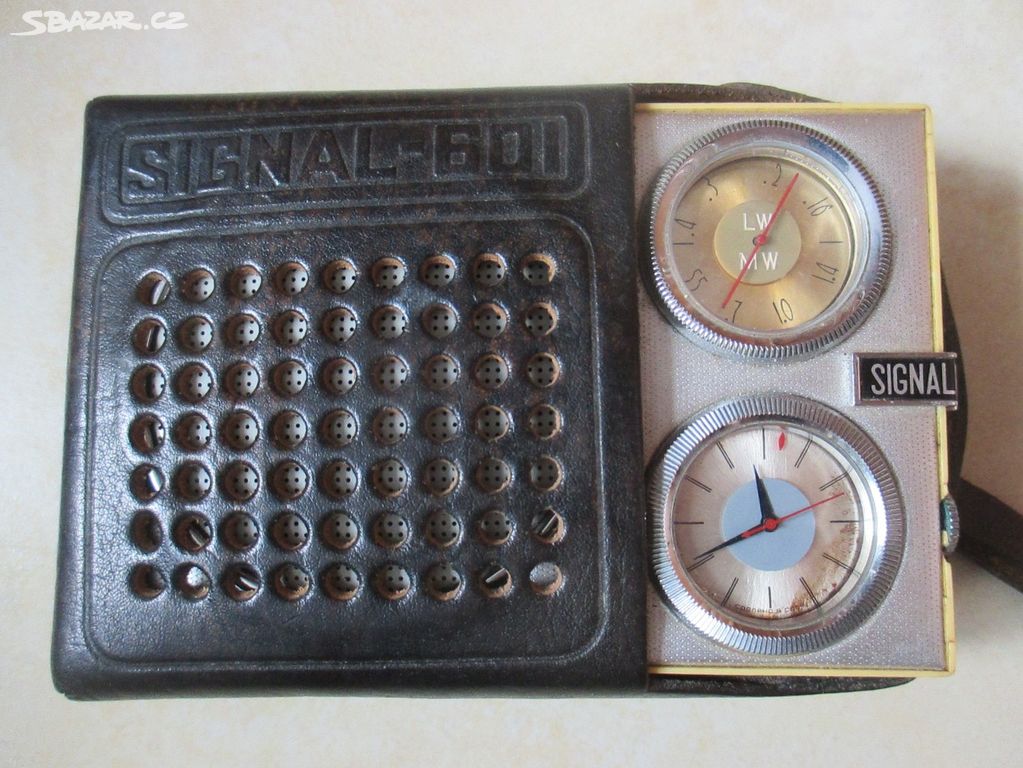 Nabízím staré kapesní radio Signal 601. Plně