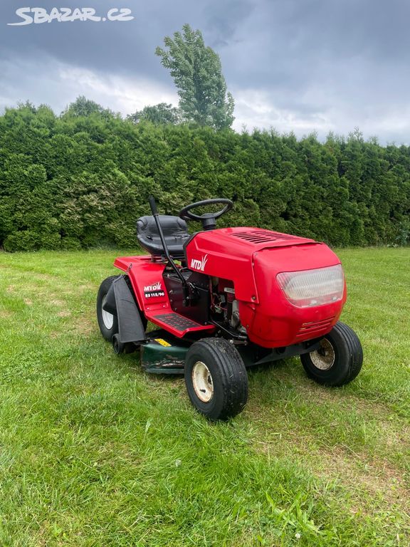 zahradní traktor MTD RS 115/96