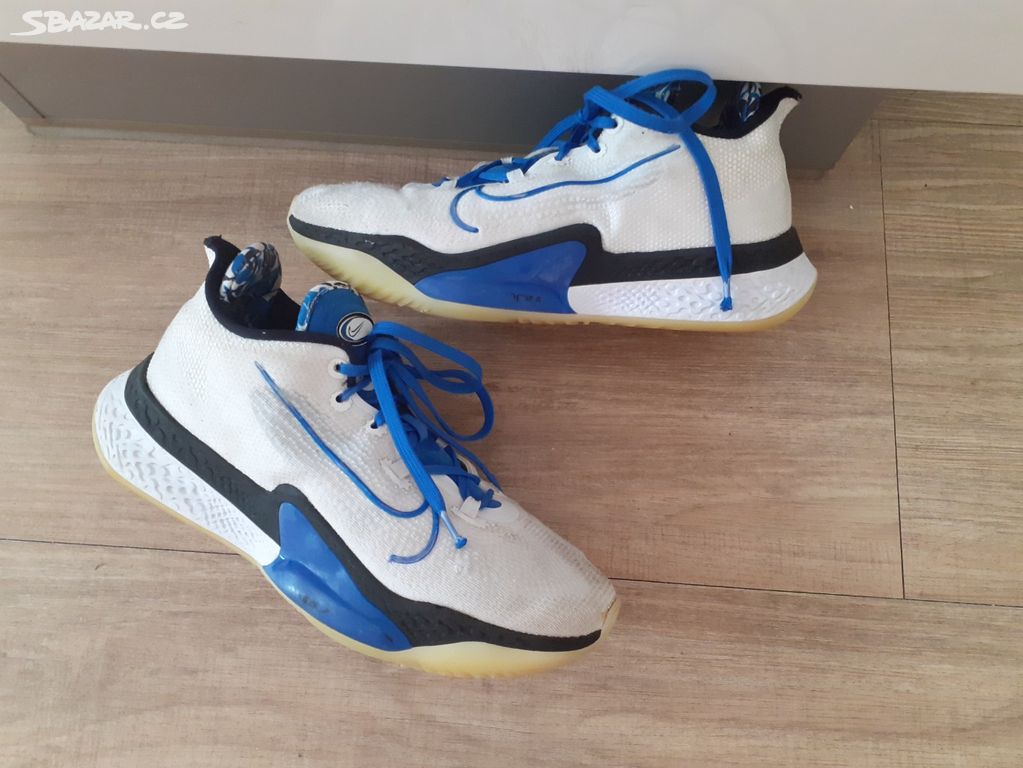 Juniorské basketbalové boty Nike vel. 41 st 26 cm