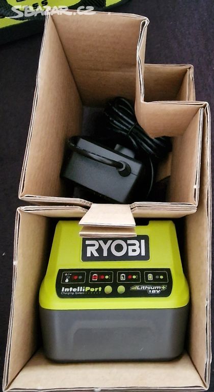RYOBI 18V ONE+ nabíječka RC18120
