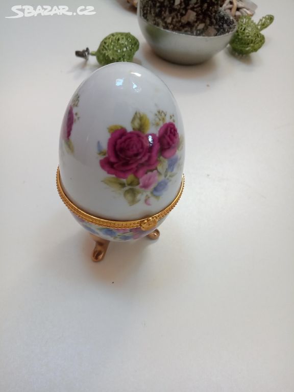 Vajíčko ala Fabergé šperkovnice
