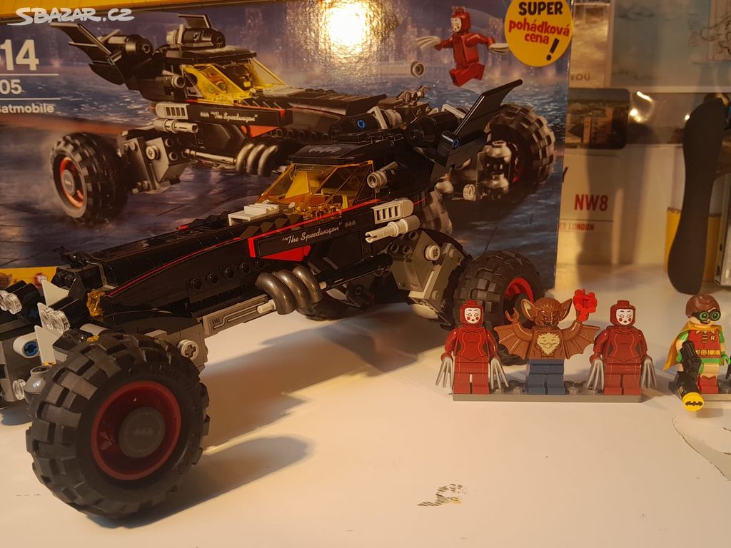 LEGO BATMAN MOVIE 70905 The Batmobile