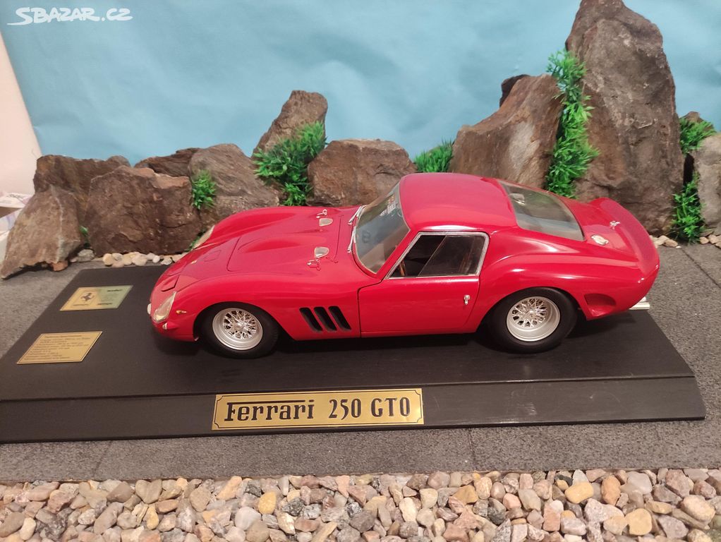 Prodám model 1:12 Ferrari 250GTO 1962