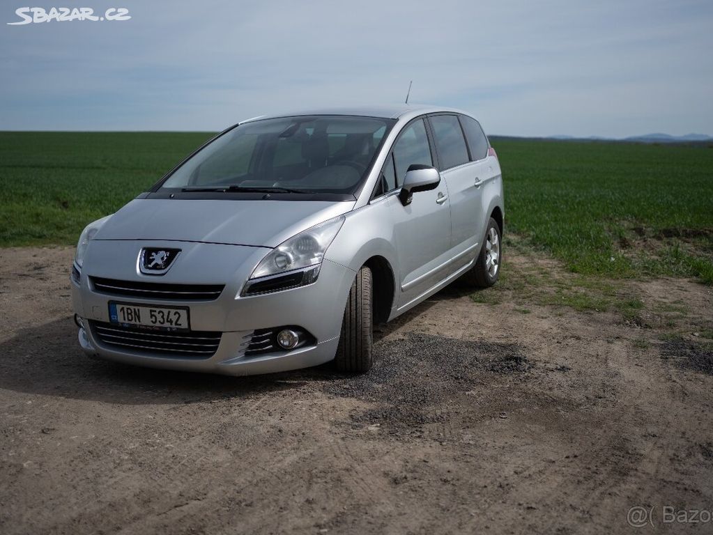 Peugeot 5008 2.0 HDi 120kw r.v.2012 nová STK