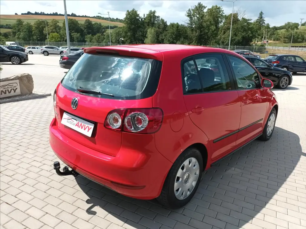 Volkswagen Golf Plus, 1,6 TDI,66KW,SERVISKA,TAŽNÉ - fotka 5