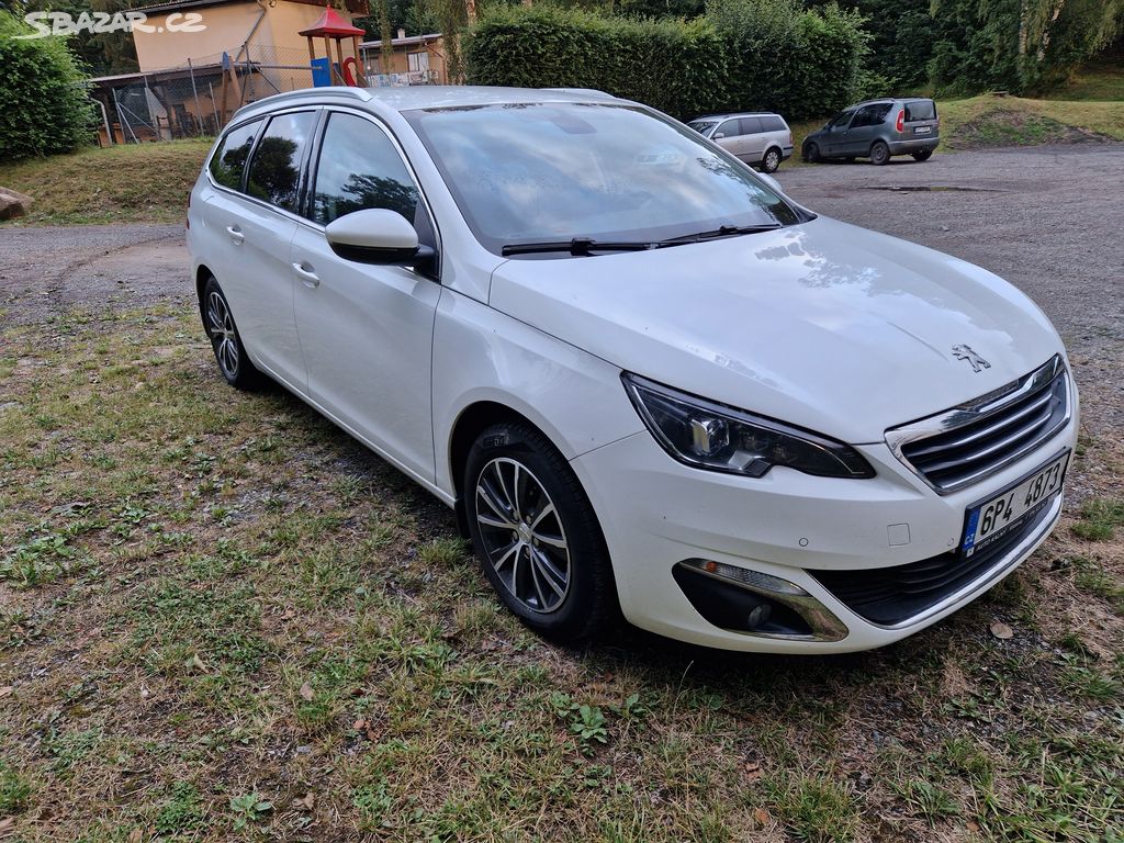 Peugeot 308 SW Allure 1.2 PureTech 96kw, tažné