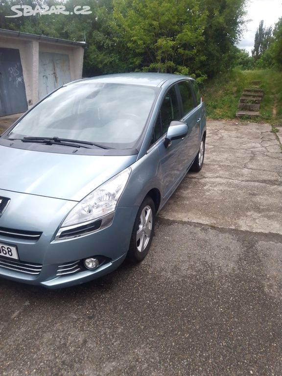 Peugeot 5008 diesel, 1,6hdi, tažné, NOVÉ ROZVODY