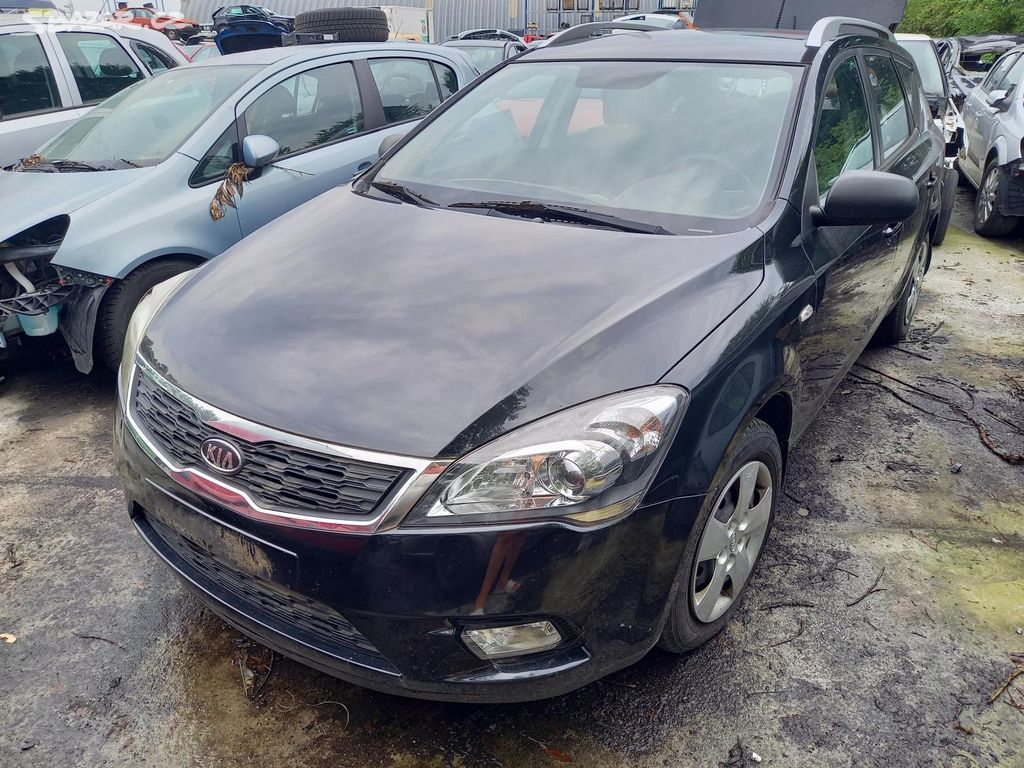 Kia Ceed Facelift 1.4 ( G4FA ) 66kW r.2010 černá