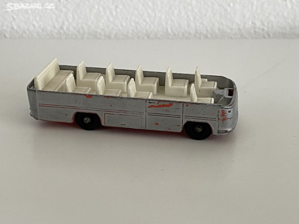 Model Matchbox Mercedes Coach