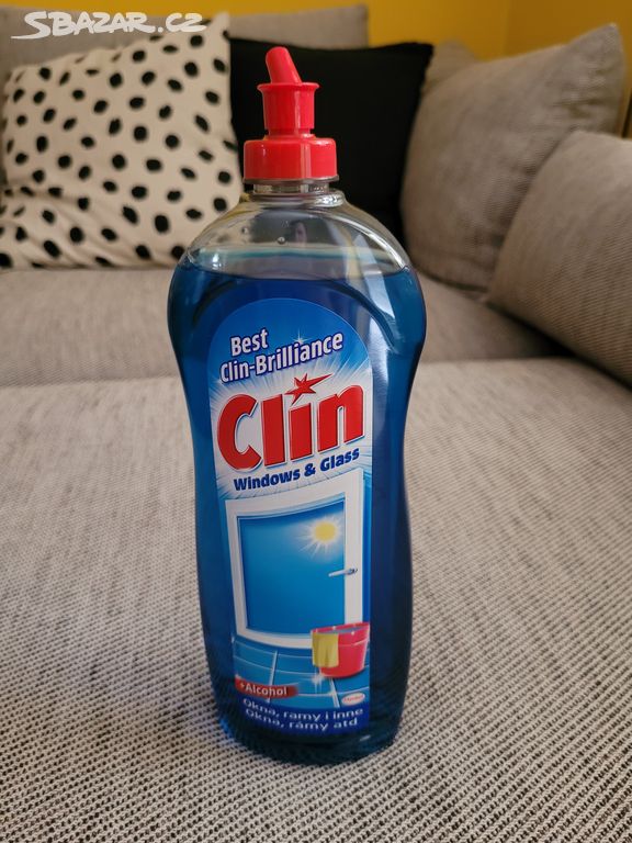 Nový prostředek na okna a rámy zn. Clin, 750 ml