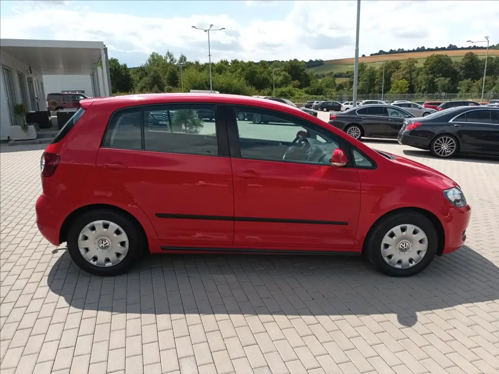 Volkswagen Golf Plus, 1,6 TDI,66KW,SERVISKA,TAŽNÉ - fotka 4