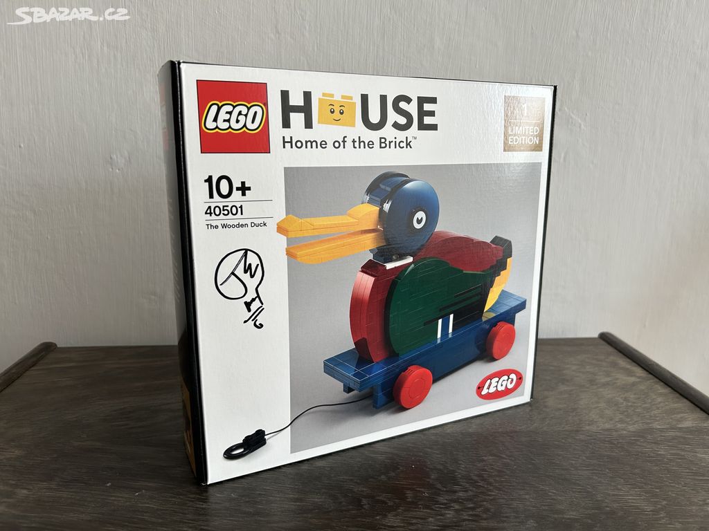 LEGO 40501 The Wooden Duck (podepsaná autorem)