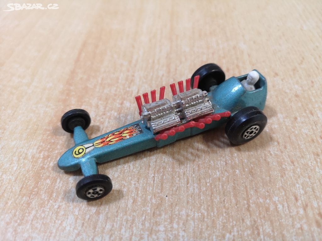 MATCHBOX SLINGSHOT DRAGSTER No 64 1974 ENGLAND