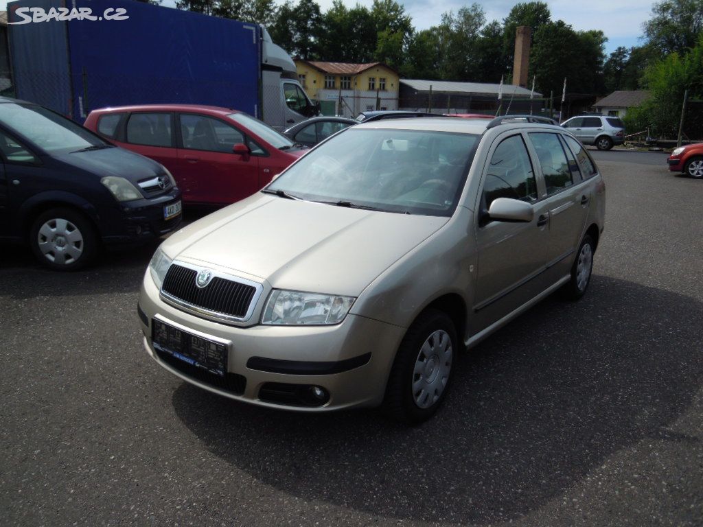 Škoda Fabia combi 1.4i16V 100koní r.v.7/2005