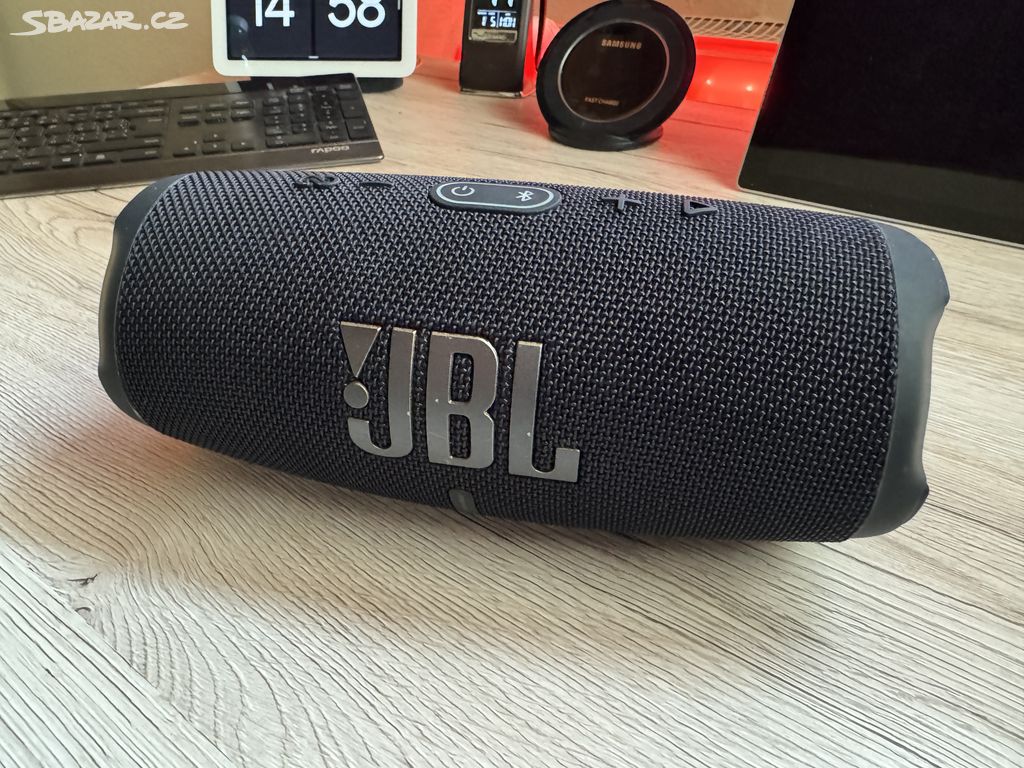 JBL charge 5 Tomorrowland Edition