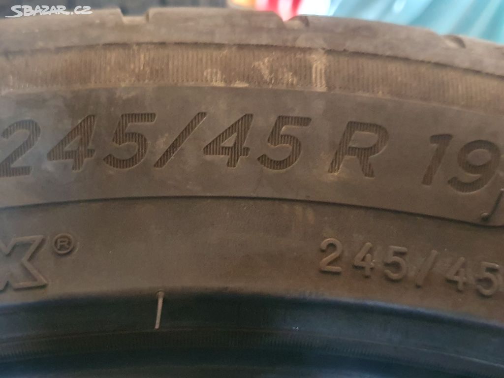 Pneu Michelin 245/45r19 letní - 4ks