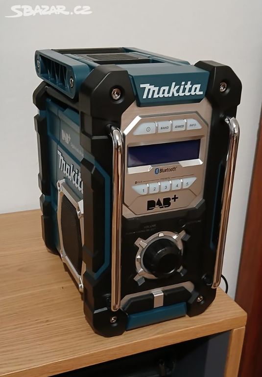 Makita rádio DMR 112