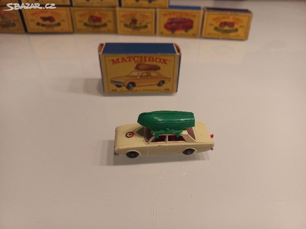 Matchbox rw no.45 Ford Corsair With Boat