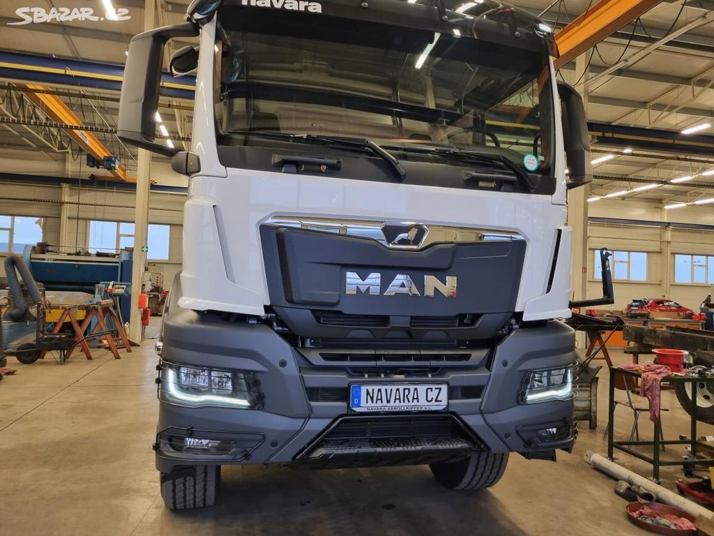 MAN TGS, 41.520 8x4 SKLOPKA S RUKOU