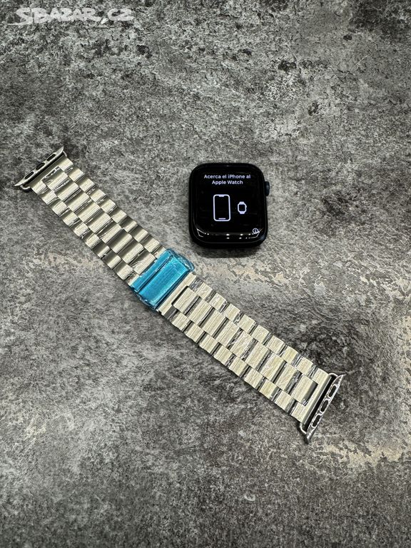 Apple Watch 8 45mm Midnight Celluar + kovový pásek