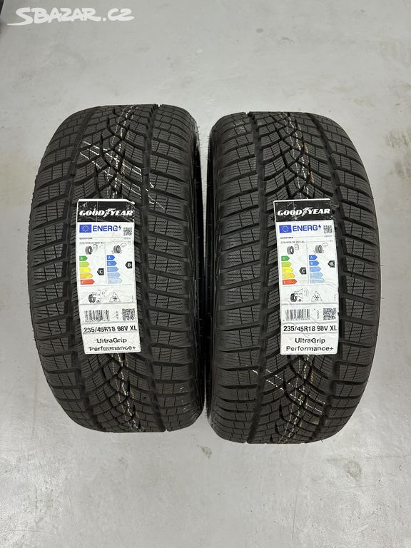 Zimní pneu 235/45 R18 GoodYear Ultragrip