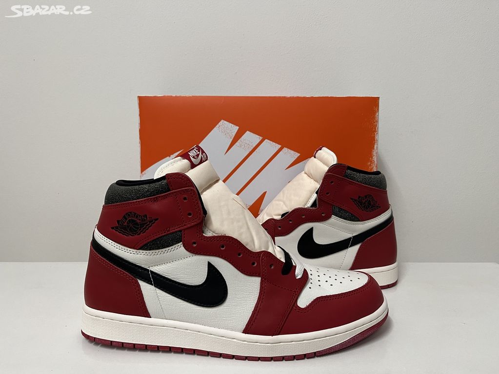 Nike Air Jordan Retro 1 Hi OG Chicago Lost & Found