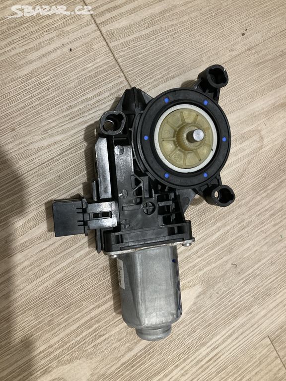 6R0959802P Motor oken přední pravý Fabia 2 FL