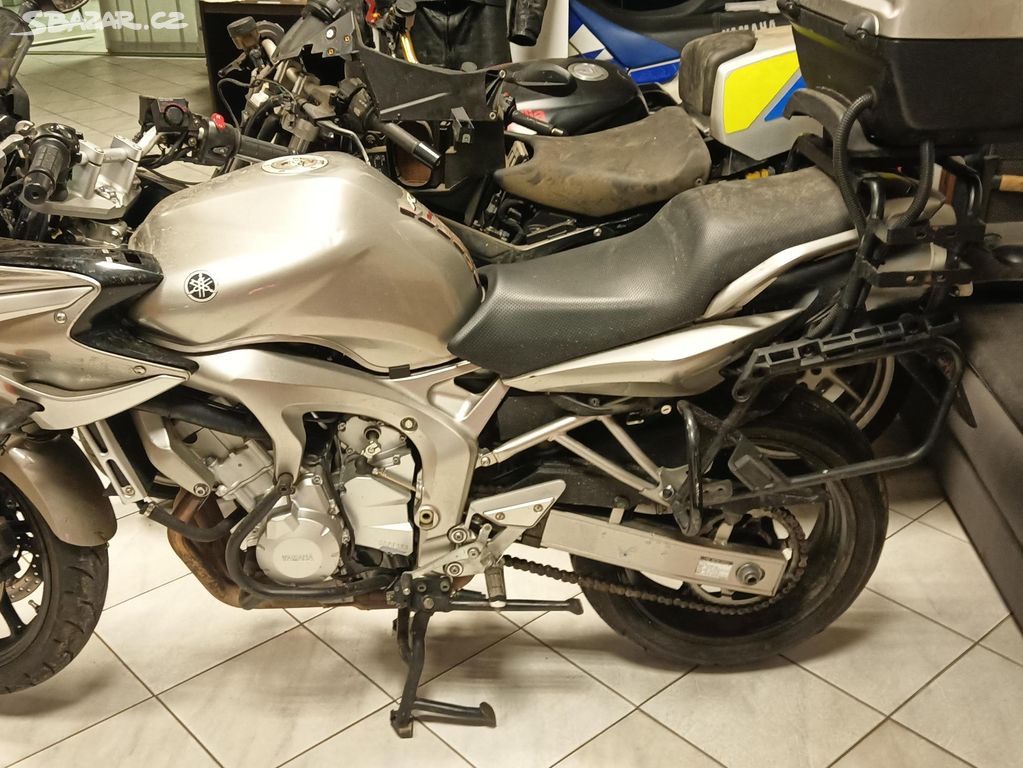 YAMAHA FZ 6