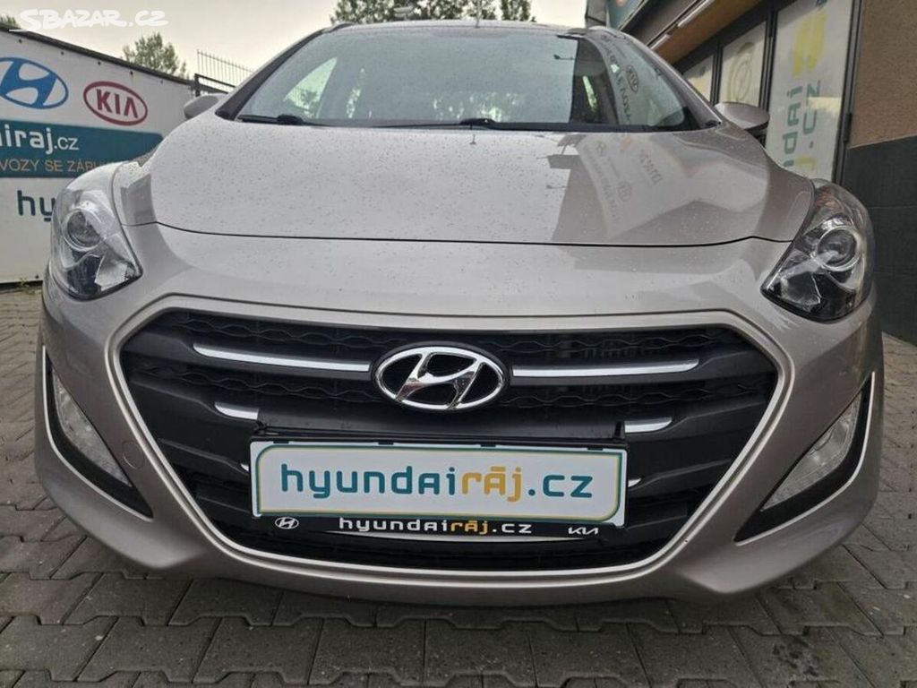 Hyundai i30 1.6-SENZORY-spotř.5,5l/100km