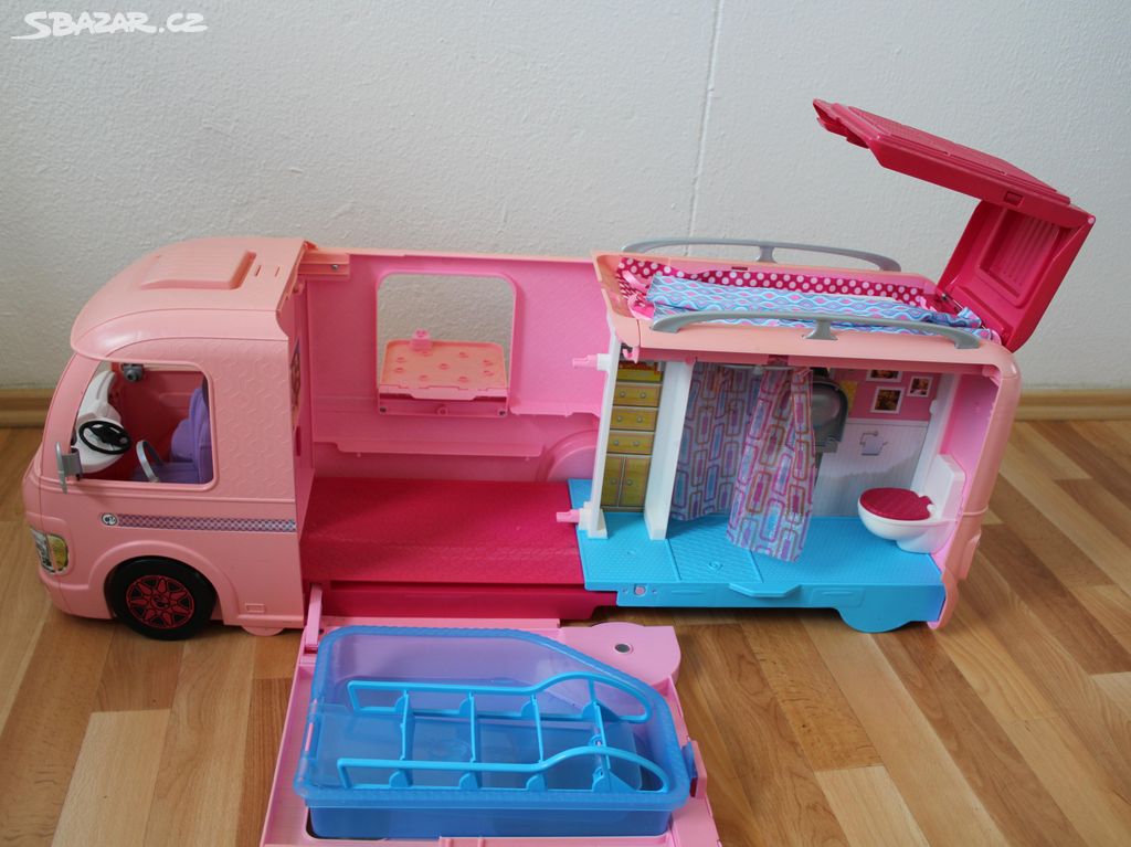 Barbie karavan rozkládací s bazénkem (Mattel 2016)