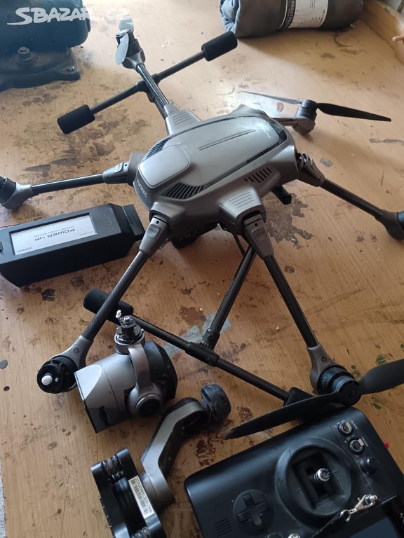 RC dron Yuneenc Typhoon H plus