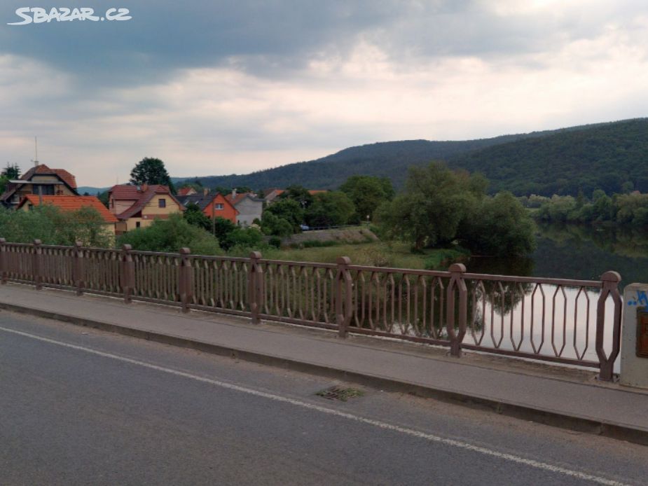 Pozemek u Berounky Lety u Dobřichovic